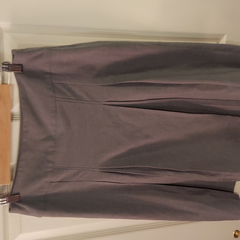 Ninety Gray Fit & Flare Pleated Bottom Skirt Size‎ 8